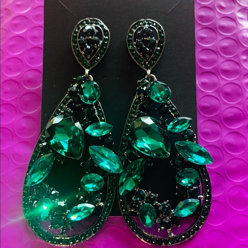 Chandelier earrings
